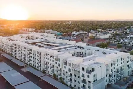 Paradise Cozysuites Under The Palms W Jacuzzi 19 Phoenix